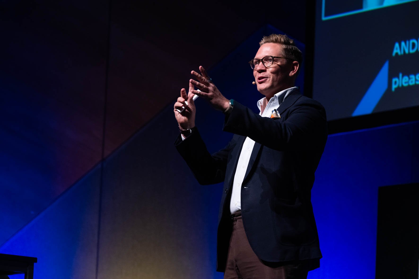 Inspirational AI Keynote Speaker Futurist Anders Sörman-Nilsson