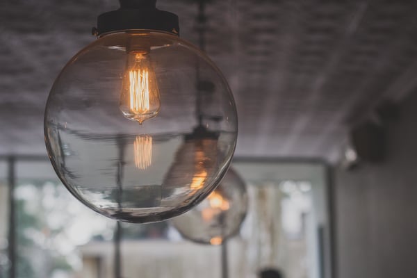 sharing-econonmy-energy-sector - image of a lightbulb